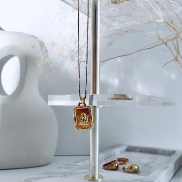 THE M JEWELERS Doux Angel Pendant Necklace - Picture 3 of 4